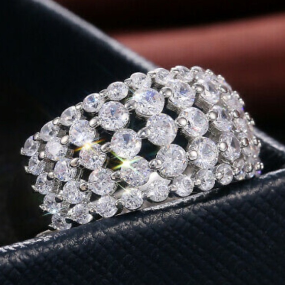 NEW Stamped 925 Silver Gorgeous Ring - Picture 7 of 9